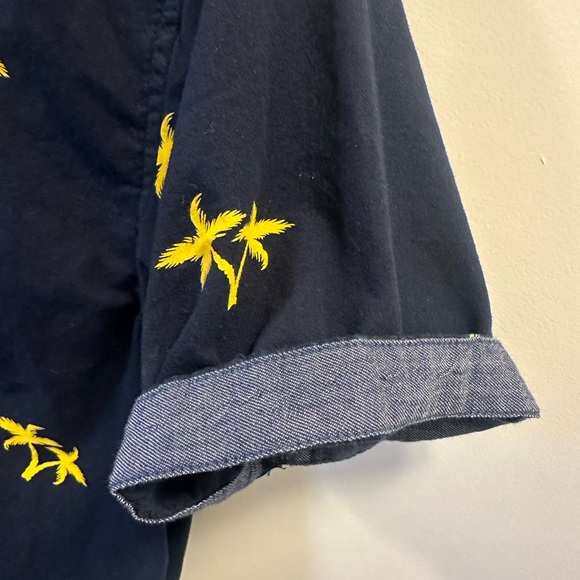 Denim & Flower Button Down Shirt - Picture 3 of 4